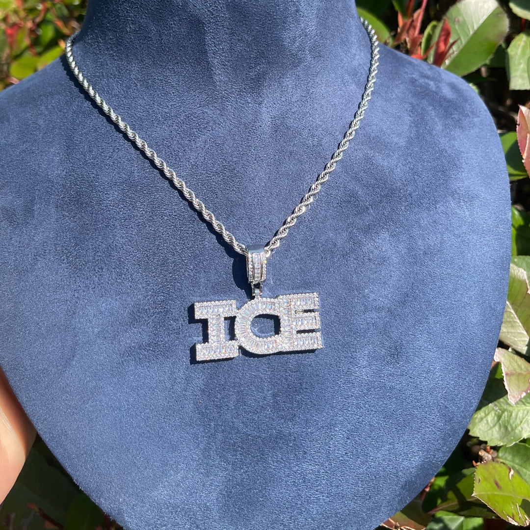 NEW | Minimal VVS Iced Out Personalized Custom Name Necklace Pendant